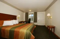 Cloverdale Wine Country Inn & Suites