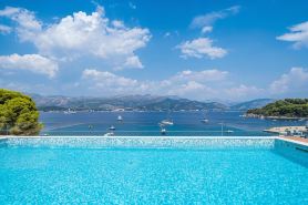 Kalamota Beach House