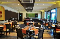 Kyriad Prestige Calangute Goa by Othpl - Aamiainen