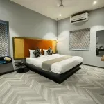 La Serene Hotel in zona Novel Inductive Reasoning Software