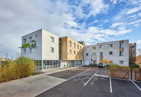 B&B Hotel Ouistreham Отели в г. Уистреам