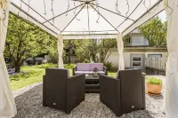 Max Aviation Villa & Apartments