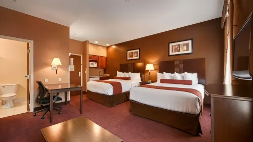 Best Western Plus Hannaford Inn  Suites
