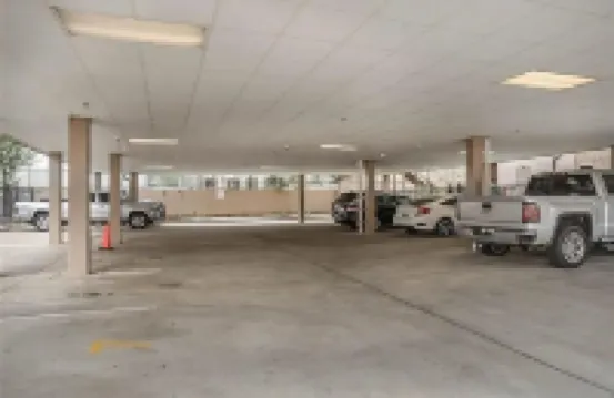 Game Day Condo right on the strip. Walking distance to Bryant Denny Stadium!