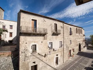 Castello di Altomonte
