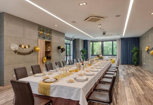 호텔 수영장 전경