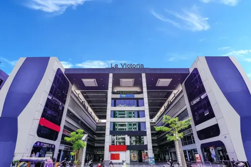 FabHotel la Victoria - Galaxy Circle Hotels in Сурат