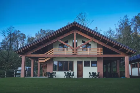 Agriturismo Altana Del Motto Rosso Отели в г. Vaprio D'agogna