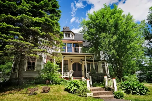 The Elmwood Heritage Inn Hotels in Charlottetown