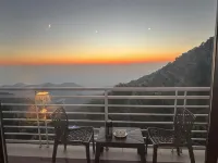 Vansathli I Near Mall Road Kasauli I Open Garden & Rooftop I by Humble Stay Villa