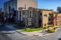 Hotel le Chablis Cadillac Hotel in zona Japanese Garden