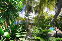 Le Grand Bleu Hotel Hotels in 