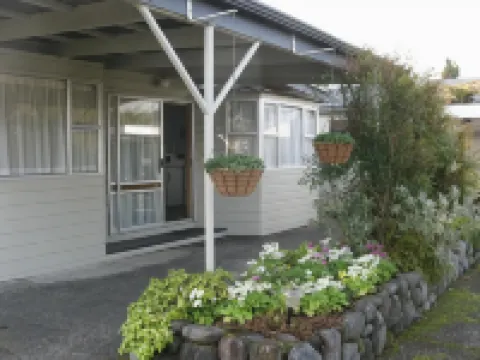 湯加里羅河汽車旅館 圖朗伊酒店
