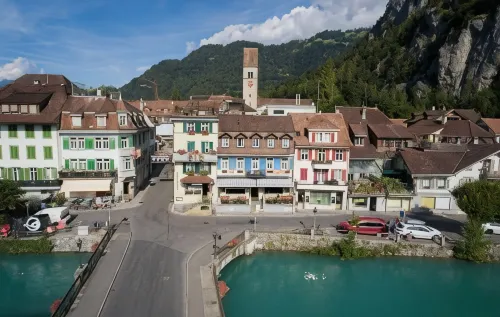 The Aarburg Hotel & Café Hotels in Unterseen