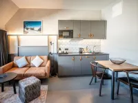 Cloud No7 Lofts Hotels near فَنجِن