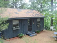 Treehouse type cottage in private location - Pet friendly!
