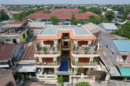 75 Garden INN Отели рядом с достопримечательностью «The noon gate»