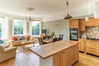 Holyland House - Greenacres Estates