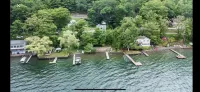 Keuka Lakefront Getaway with private beach and amazing waterfront views Hotels in Barrington