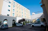 Best Western Centro Monterrey - Bãi đậu xe