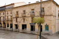 Ikonik Plaza Mercado Hotels in 