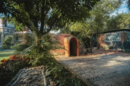 Hotel Quinta Moctezuma Отели в г. Оастепек