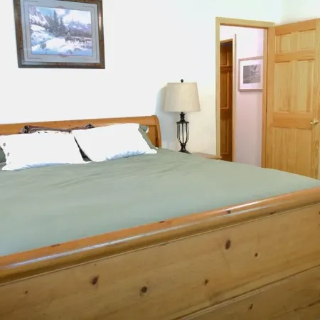 Uniquely Alaskan Vacation Home Отели в г. Фишук