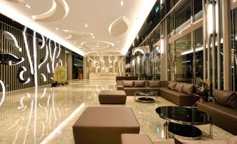 Tsun-Huang Hotel