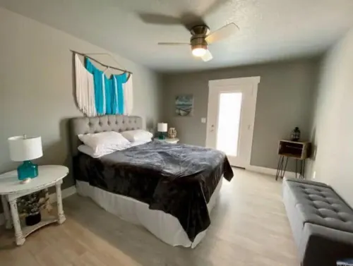 Summer mountain getaway + private hot tub!