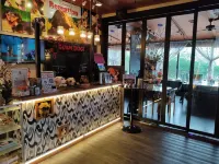 Hakone Gora Guam Dog