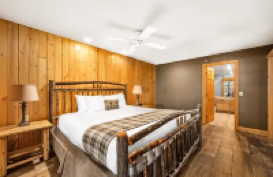 Superior Shores Hotels in Silver Creek Township