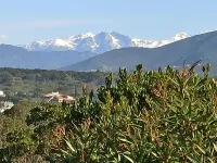 Maison Avec Jardin Privé, Belle vue sur Golfe D'ajaccio. Proche mer et Commerces Hotels in Grosseto-Prugna