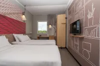 Ibis Campo Grande Hotel a 