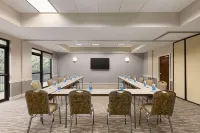 La Quinta Inn & Suites by Wyndham Newark - Elkton Hotels in Elkton