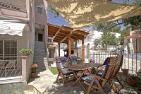 Naias Hotels in Toroni