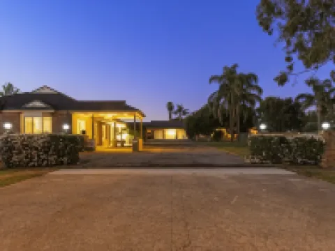 Aberdeen Motel Hotels in Scone