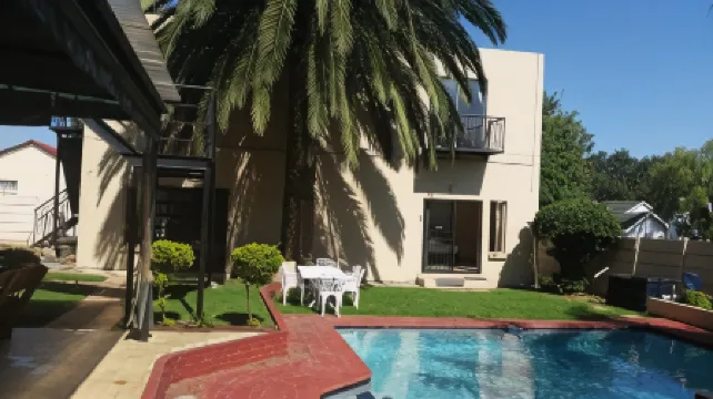 Louhallas Accommodation