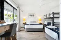 Blue Heron Boutique Motel - Beach