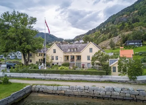 Walaker Hotel