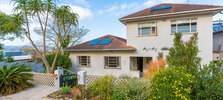 Aestas Bed and Breakfast โรงแรมในคินส์น่า