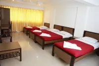 Saiesh International Hotel Các khách sạn gần Tivim Railway Stn.