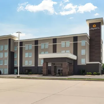 La Quinta Inn & Suites by Wyndham Gonzales La