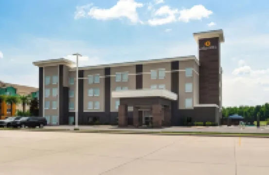 La Quinta Inn & Suites by Wyndham Gonzales La