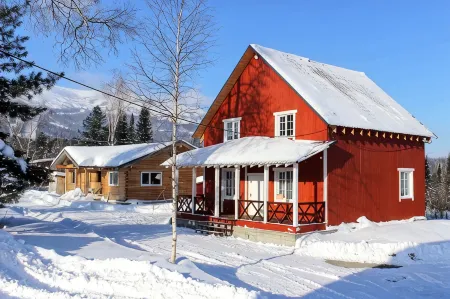 Kyizyil-Kotyok Chastnii Dom Отели в г. Шерегеш