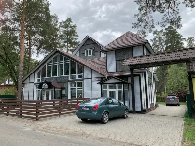 Zvezdochka Mini Hotel Các khách sạn gần Nii Sadovodstva Sibiri Im. M.a. Lisavenko