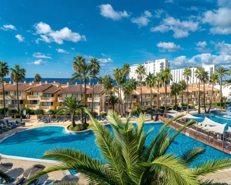 ロイヤル ソン ボウ ファミリー クラブ アライオルのホテル