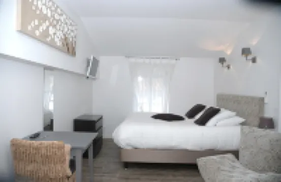 Un Hôtel En Ville - Beach