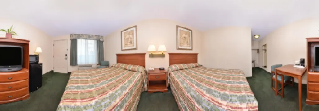 塔旅館和吉爾福德/麥迪遜套房汽車旅館 住宿飯店