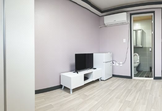 펜션 수영장 전경