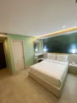 Leaf Hotel
